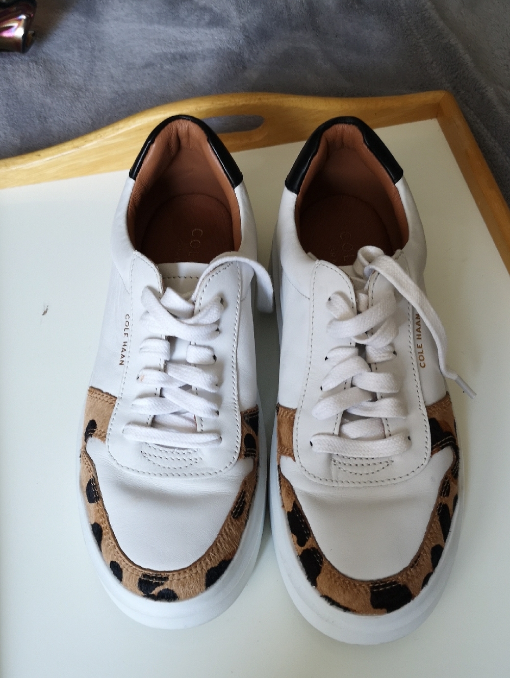 New with Tags Women's Cole Haan White Athletic w Cheetah Print Calf Fur Size 7B